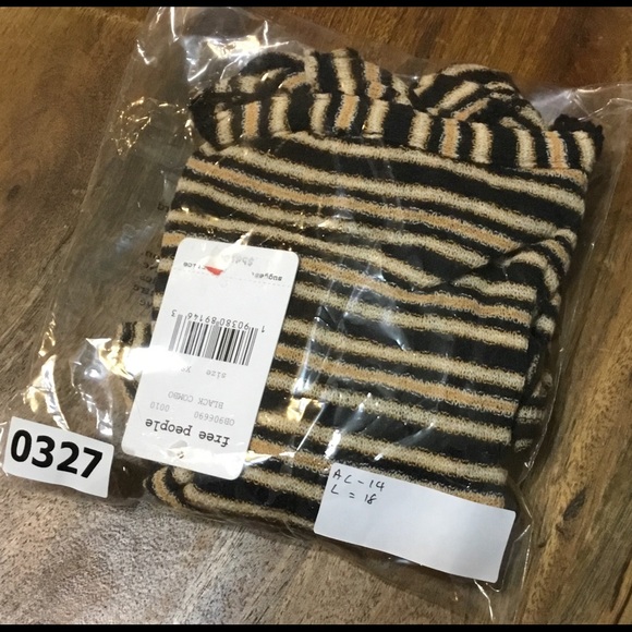 Free People Ruffle Sleeve Tee Blouse Striped - Picture 8 of 8